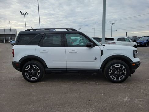 Certified 2024 Ford Bronco Sport Outer Banks w/ Tech Package image 3