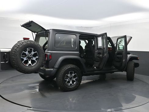Used 2022 Jeep Wrangler Unlimited Rubicon AWD/4WD image 38
