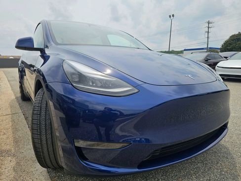 Used 2023 Tesla Model Y Performance AWD/4WD image 7