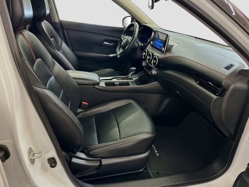 Used 2022 Nissan Sentra SR w/ SR Premium Package image 31