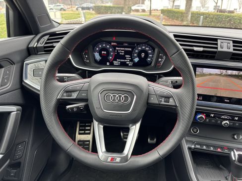 Used 2025 Audi Q3 2.0T Premium Plus w/ Premium Plus Package image 17