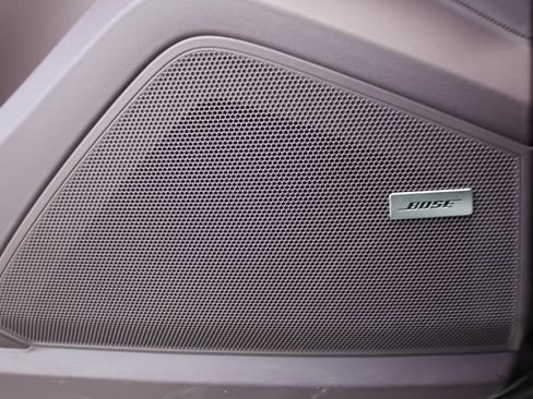 Used 2025 Porsche Cayenne image 19