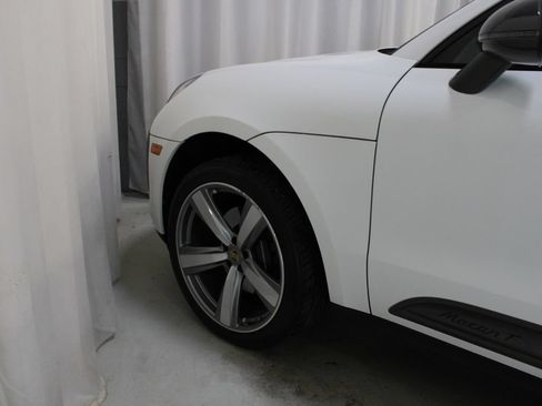 Used 2023 Porsche Macan Turbo AWD/4WD image 27