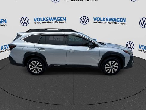 Used 2024 Subaru Outback Premium AWD/4WD image 15