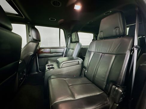 Used 2017 Lincoln Navigator Select image 29