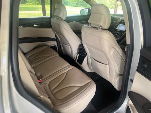 Used 2019 Lincoln Nautilus Reserve FWD image 11