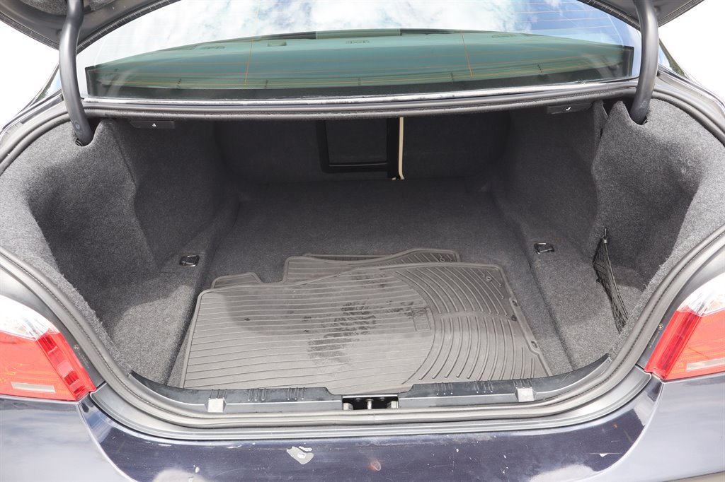 Used 2008 BMW 550i Sedan w/ Sport Pkg RWD image 34