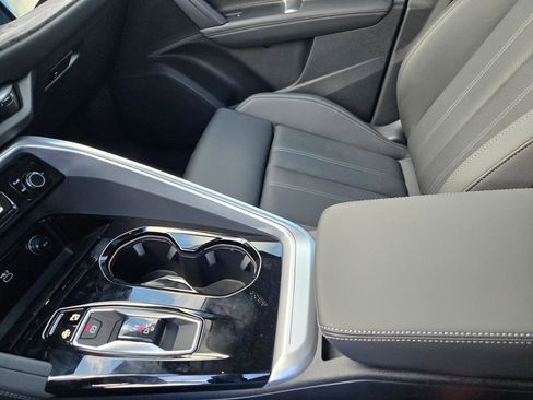 New 2025 Audi Q5 Premium Plus image 24
