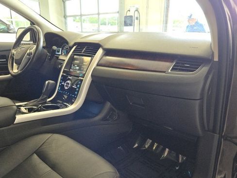 Used 2011 Ford Edge Limited w/ 302A Rapid Spec Order Code FWD image 4