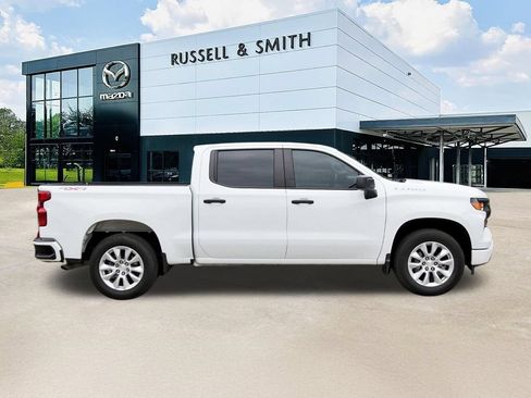 Used 2024 Chevrolet Silverado 1500 Custom AWD/4WD image 4