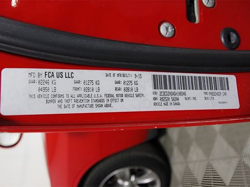 Used 2016 Dodge Challenger SXT image 30