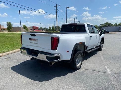 Used 2024 GMC Sierra 3500 Pro AWD/4WD image 7