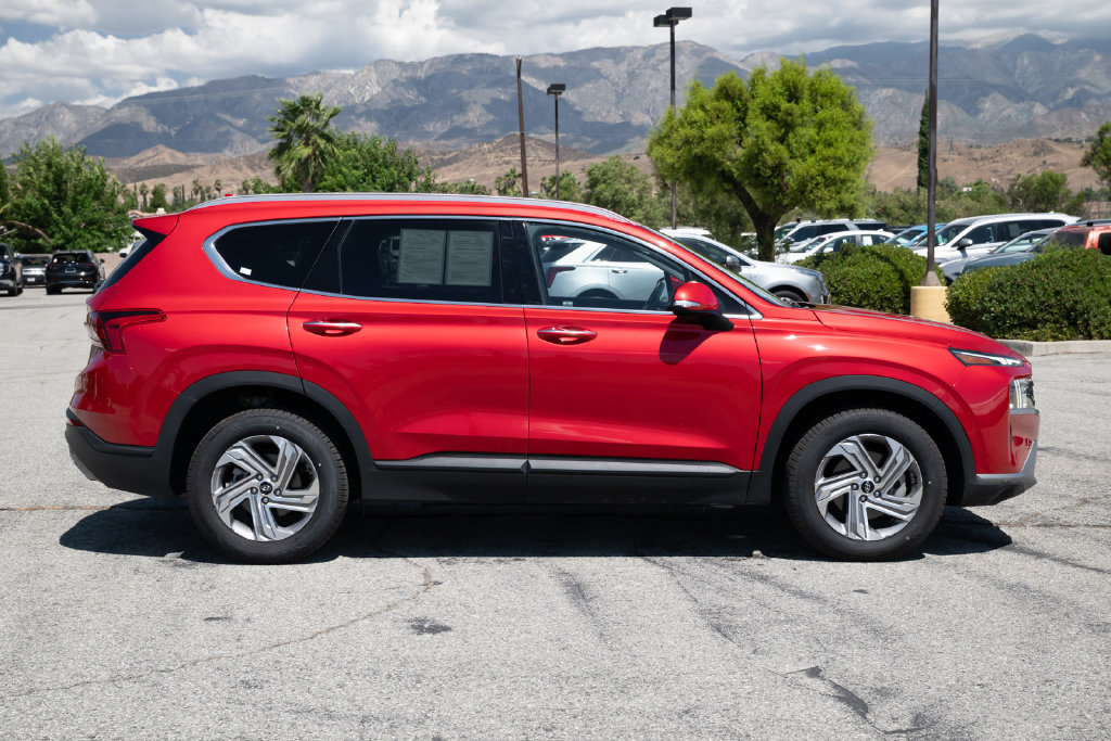 Used 2023 Hyundai Santa Fe SEL FWD image 3