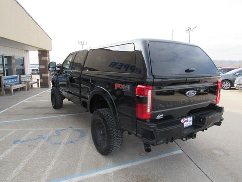 Used 2024 Ford F250 XLT w/ XLT Premium Package image 7