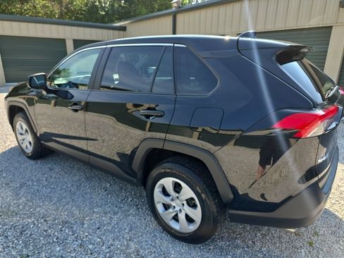 Certified 2025 Toyota RAV4 LE AWD/4WD image 4