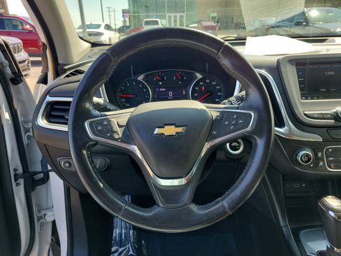 Used 2019 Chevrolet Equinox LT FWD image 21