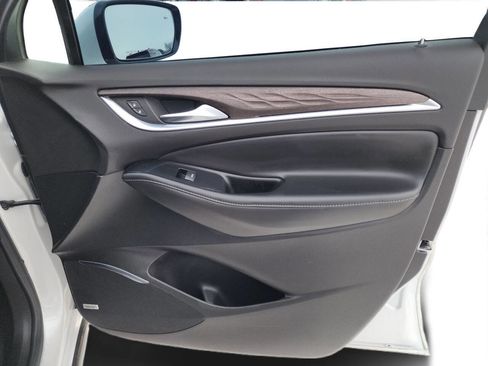 Used 2024 Buick Enclave Avenir w/ Avenir Technology Package image 45