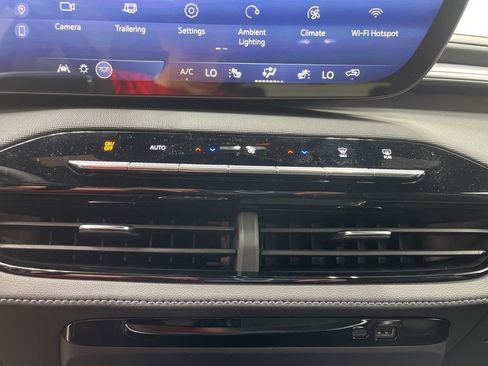 New 2026 Buick Enclave Sport Touring w/ Power Package FWD image 18