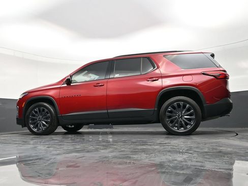 Used 2022 Chevrolet Traverse RS FWD image 23