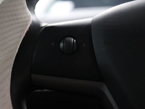 Used 2020 Tesla Model 3 Standard Range Plus image 12