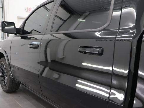 Used 2025 RAM 1500 Limited AWD/4WD image 39