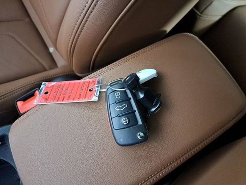 Used 2024 Audi Q3 2.0T Premium image 28