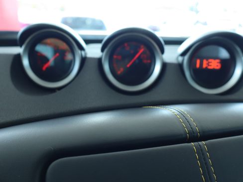 Used 2018 Nissan 370Z Coupe w/ Z34 Heritage Edition - Yellow image 31