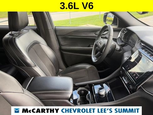 Used 2023 Jeep Grand Cherokee Altitude AWD/4WD image 27