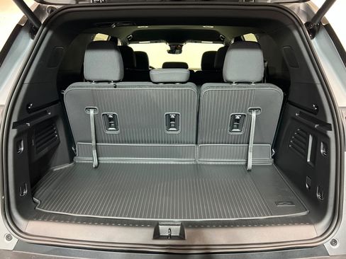 New 2026 Chevrolet Traverse LT w/ Driver Confidence Package AWD/4WD image 25
