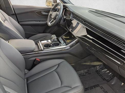 Used 2025 Audi Q7 3.0T Premium Plus image 24