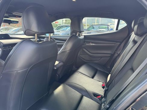 Used 2022 MAZDA MAZDA3 s FWD image 9