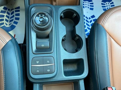 Used 2022 Ford Maverick Lariat image 40