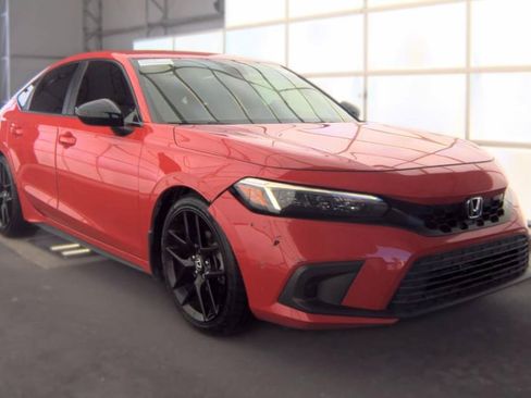 Used 2024 Honda Civic Sport image 2