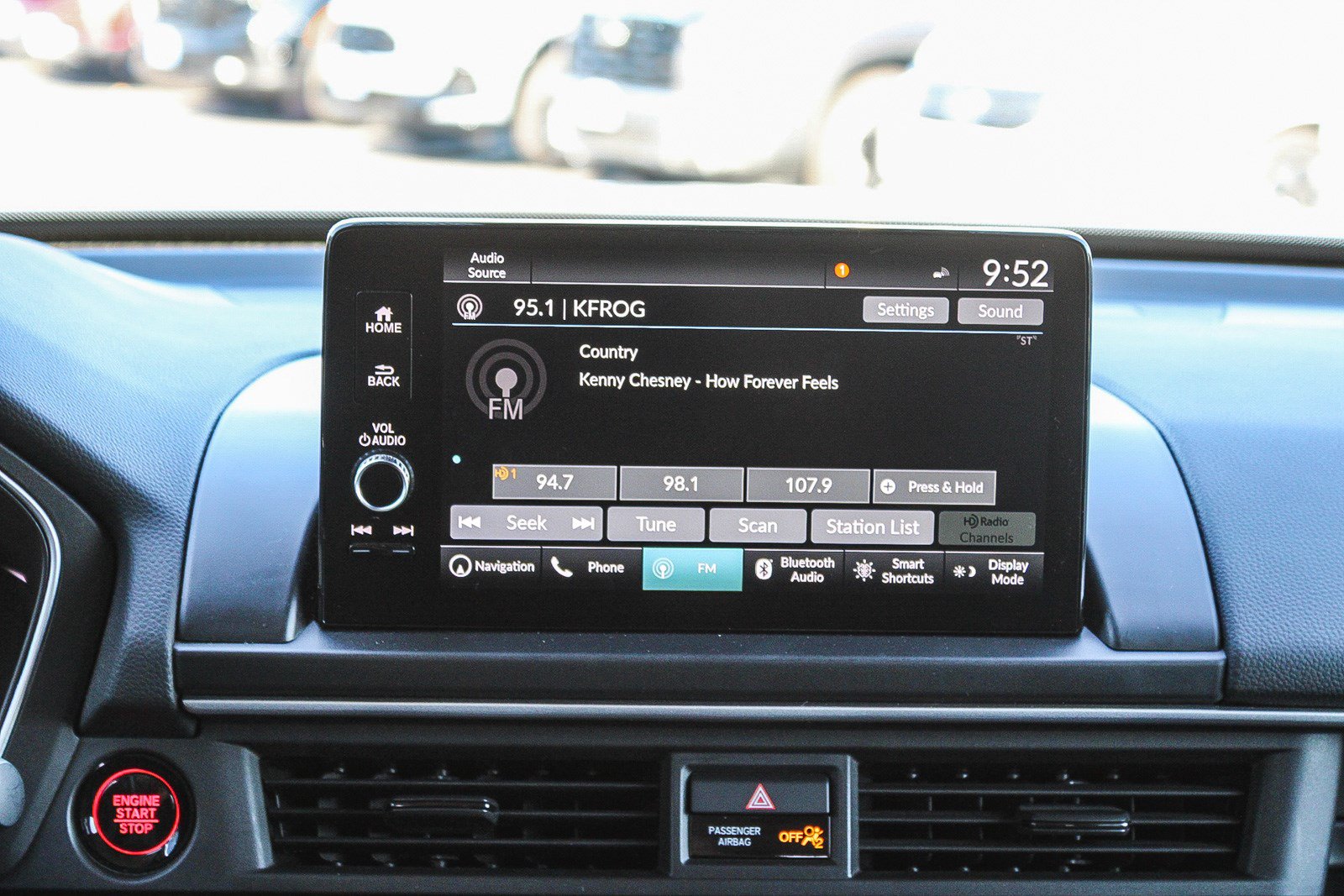 Used 2025 Honda Pilot Touring image 16