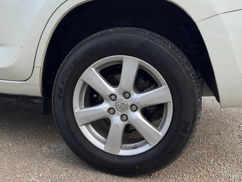 Used 2007 Toyota RAV4 Limited AWD/4WD image 18