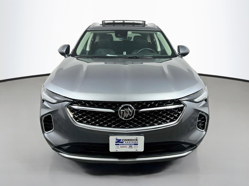 Used 2022 Buick Envision Avenir w/ Technology Package II AWD/4WD image 2
