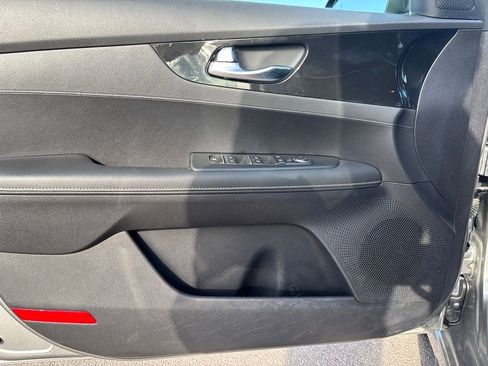 Used 2022 Kia Forte GT-Line FWD image 12