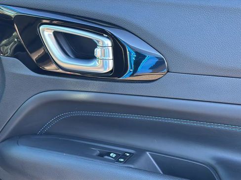 New 2026 Jeep Compass Latitude image 37