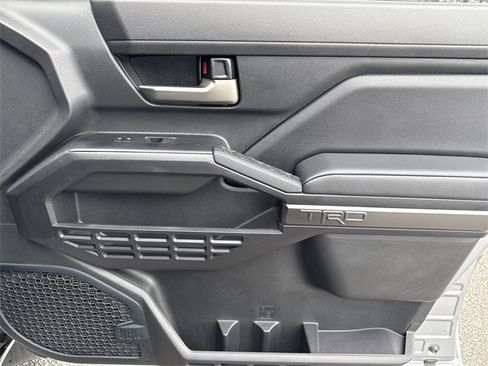 Used 2024 Toyota Tacoma TRD Off-Road w/ TRD Off Road Premium Package image 33