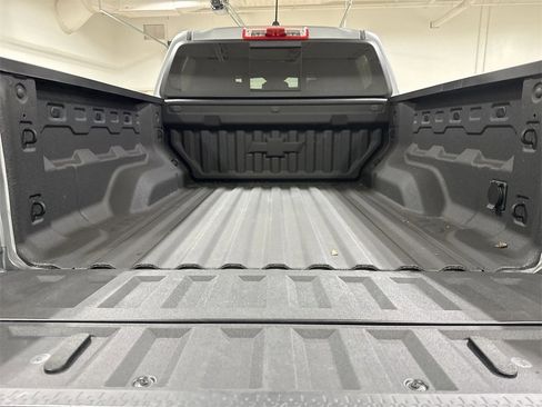 Used 2025 Chevrolet Colorado ZR2 w/ Technology Package image 25