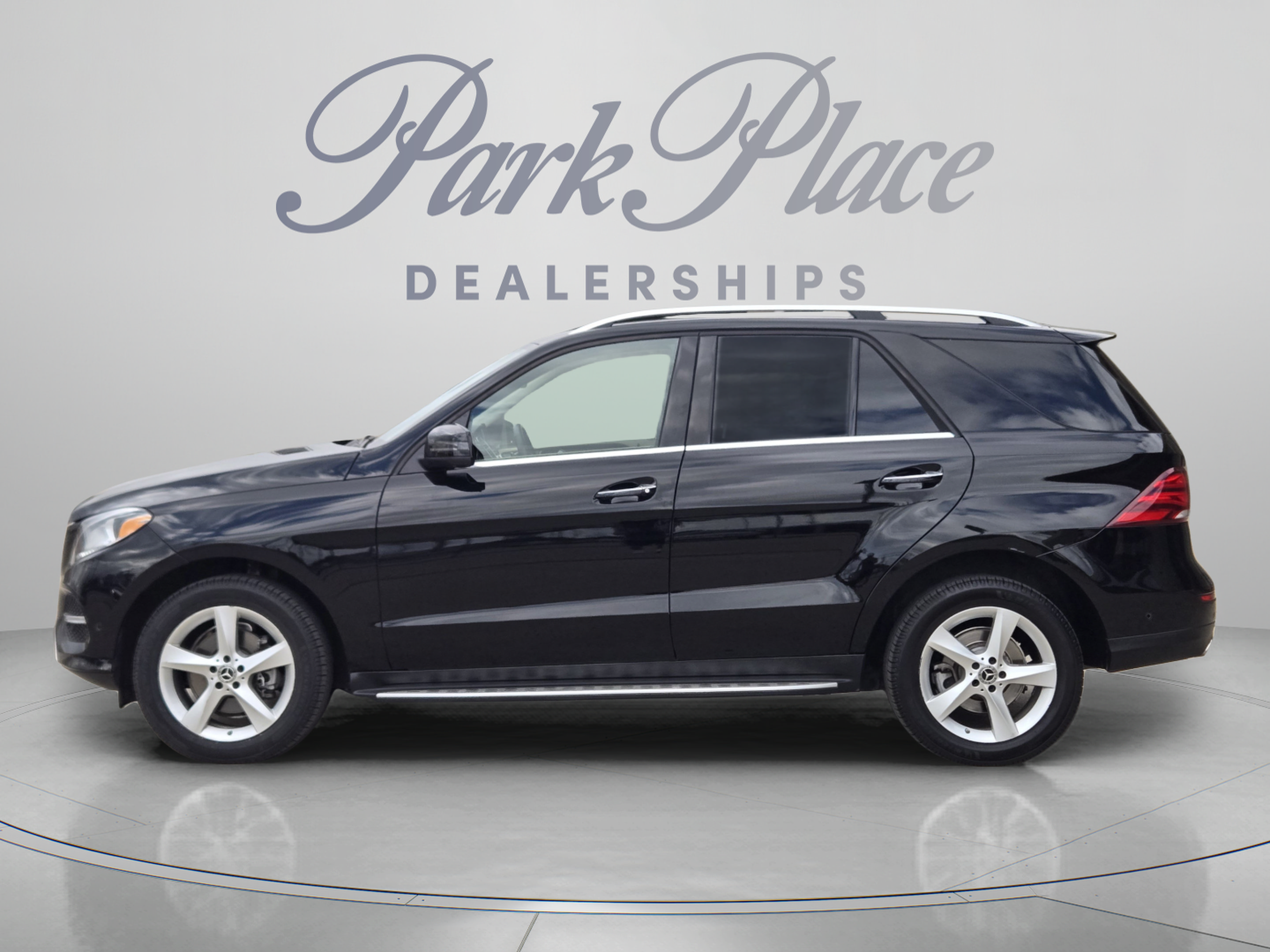 Used 2018 Mercedes-Benz GLE 350 4MATIC image 2