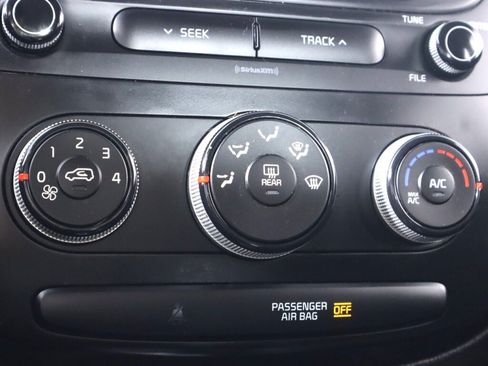 Used 2019 Kia Soul FWD image 21