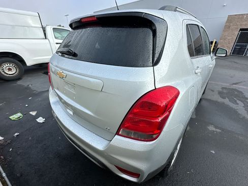 Used 2017 Chevrolet Trax LT AWD/4WD image 5
