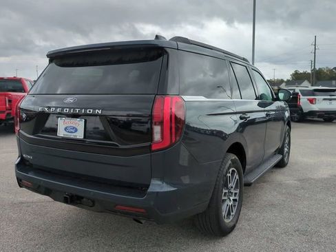 Used 2025 Ford Expedition Active image 4