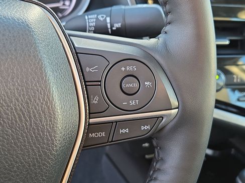 Used 2023 Toyota Camry XLE image 18