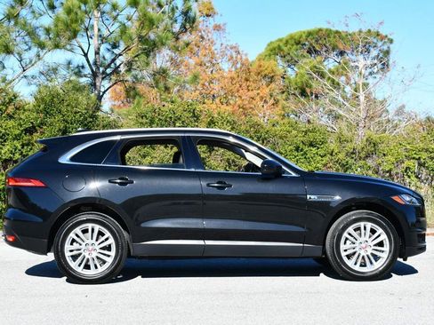 Used 2018 Jaguar F-PACE Prestige image 7