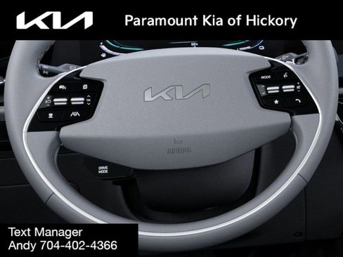 New 2025 Kia Niro EX image 22