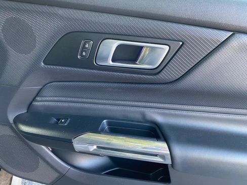 Used 2025 Ford Mustang Premium RWD image 33
