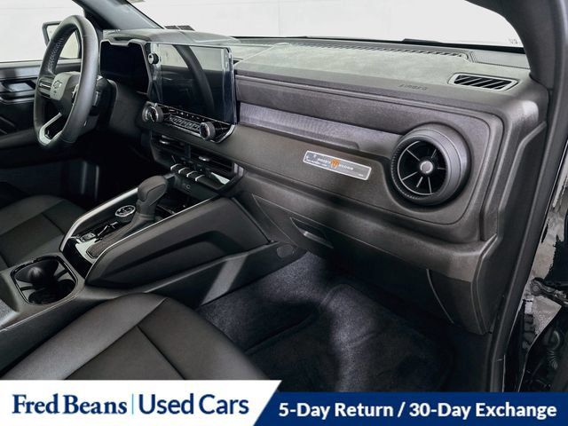 Used 2026 Chevrolet Colorado Trail Boss AWD/4WD image 33