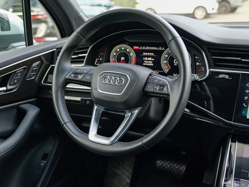 Used 2025 Audi Q7 3.0T Premium Plus AWD/4WD image 43